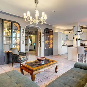  Apartment Donaticoeur